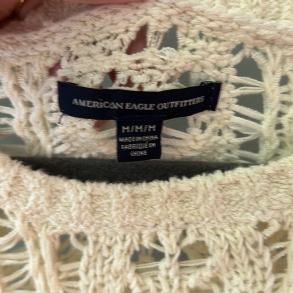 American Eagle Outfitters woman’s knit top. With two slits on the sides. - Picture 4 of 5